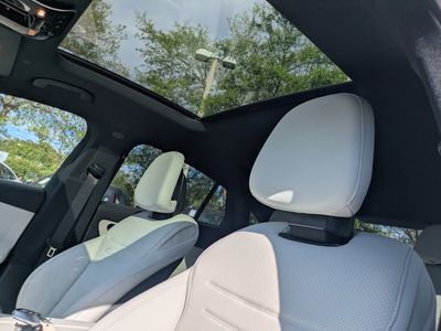 2026 Mercedes-Benz GLC - Photo 11