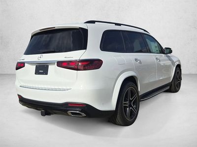 2026 Mercedes-Benz GLS 450 - Photo 2
