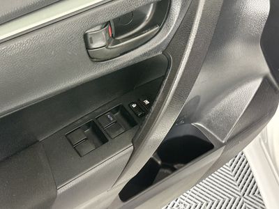 2015 Toyota Corolla - Photo 14