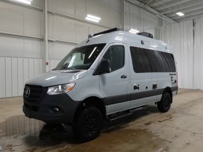 2026 Thor Motor Coach Sanctuary - Photo 2