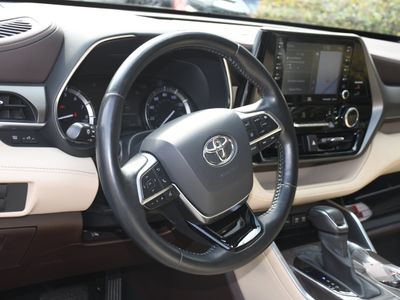 2020 Toyota Highlander - Photo 9