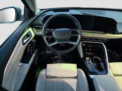 2025 Audi Q5 - Photo 17
