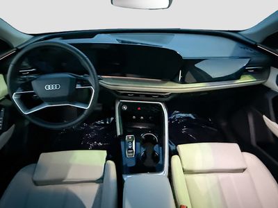 2025 Audi Q5 - Photo 16