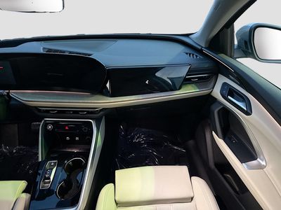 2025 Audi Q5 - Photo 18
