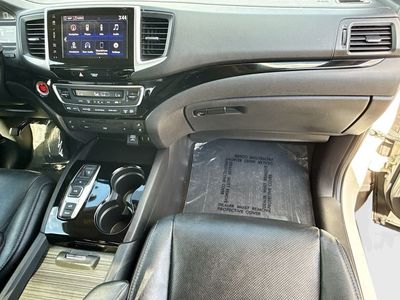 2017 Honda Pilot - Photo 18