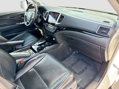 2017 Honda Pilot - Photo 16