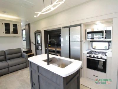 2027 Coachmen RV Chaparral — photo 7 view