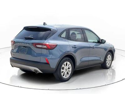 2025 Ford Escape — detail view