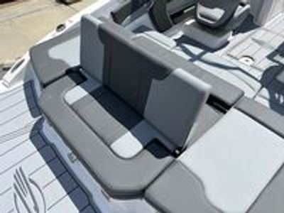 2026 Chaparral 21 SSI - Photo 17