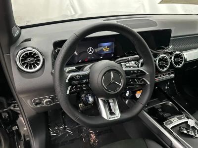 2025 Mercedes-Benz GLB - Photo 11