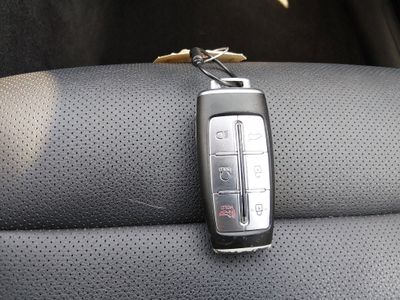2025 Genesis GV70 - Photo 15