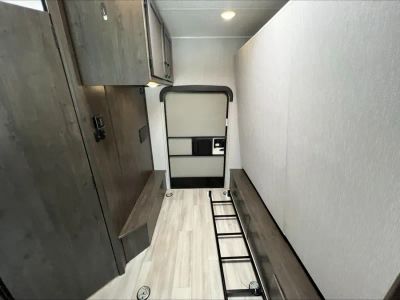 2023 Coachmen LEPRECHAUN — photo 18 view