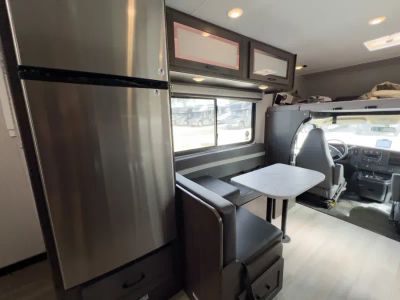 2023 Coachmen LEPRECHAUN — photo 13 view