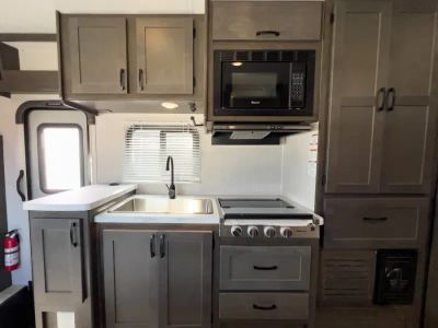 2023 Coachmen LEPRECHAUN — photo 8 view