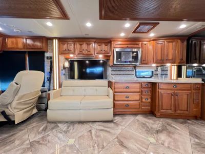 2016 Newmar DUTCH STAR — engine compartment view