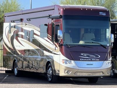 2016 Newmar DUTCH STAR — front three-quarter view