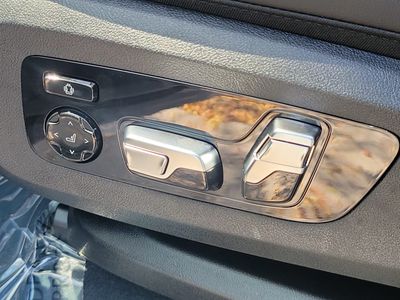 2027 BMW X6 - Photo 22