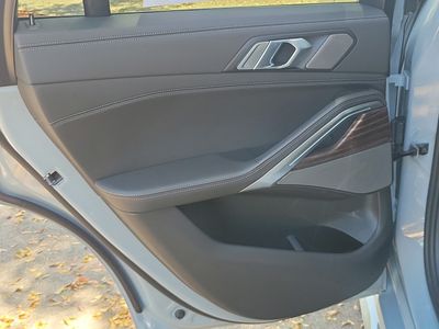 2027 BMW X6 - Photo 10