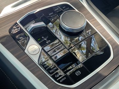 2027 BMW X6 - Photo 33