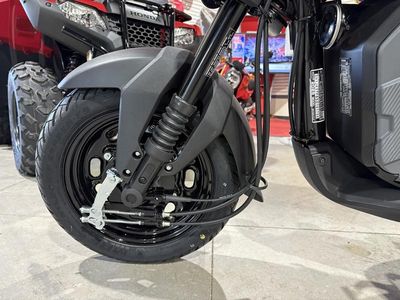 2025 Honda Navi Pearl Red - Photo 9