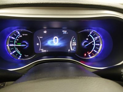 2024 Chrysler Pacifica — photo 14 view