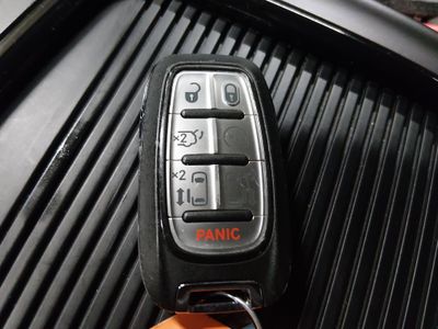 2024 Chrysler Pacifica — photo 15 view