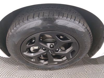 2024 Chrysler Pacifica — photo 10 view
