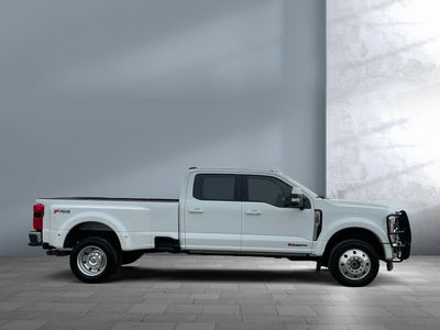 2023 Ford Super Duty F-450 DRW — photo 8 view