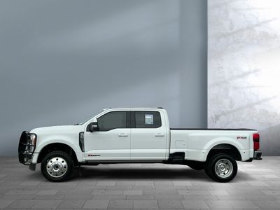 2023 Ford Super Duty F-450 DRW — photo 7 view