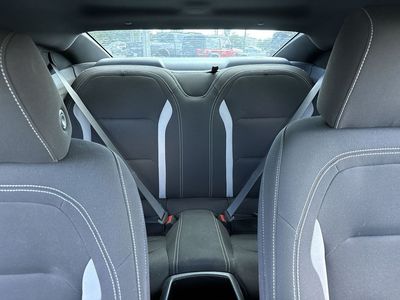 2022 Chevrolet Camaro - Photo 19
