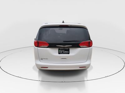 2024 Chrysler Voyager - Photo 6