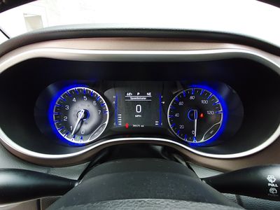2024 Chrysler Voyager - Photo 16