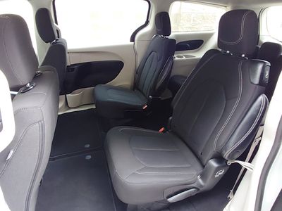 2024 Chrysler Voyager - Photo 27