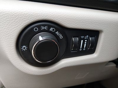 2024 Chrysler Voyager - Photo 25