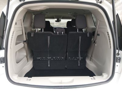 2024 Chrysler Voyager - Photo 11