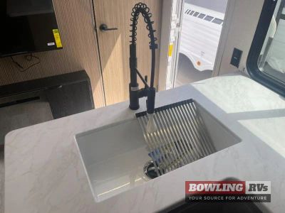 2027 Wildwood X-Lite 28VBXL — photo 8 view