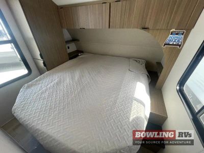 2027 Wildwood X-Lite 28VBXL — photo 18 view