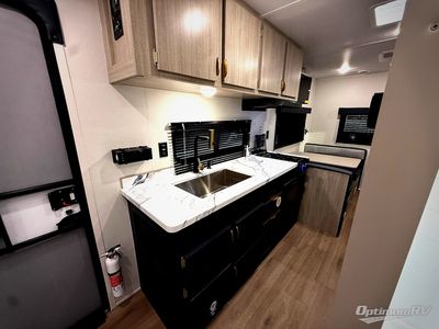 2026 East to West Acclaim — photo 13 view
