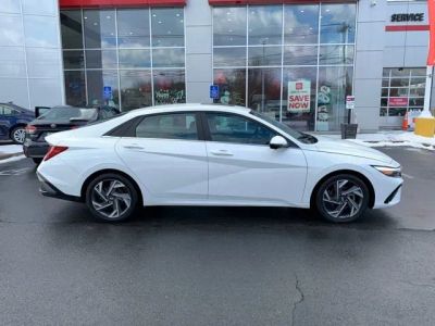 2024 Hyundai Elantra Limited - Photo 3