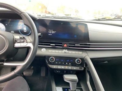2024 Hyundai Elantra Limited - Photo 20
