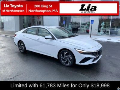 2024 Hyundai Elantra Limited - Photo 2
