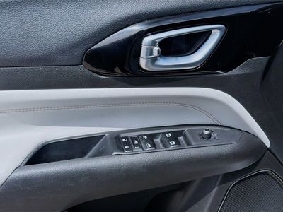 2024 Jeep Compass - Photo 16