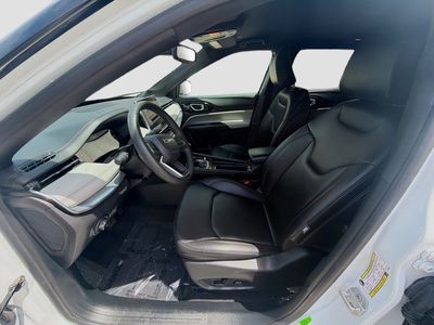 2024 Jeep Compass - Photo 18