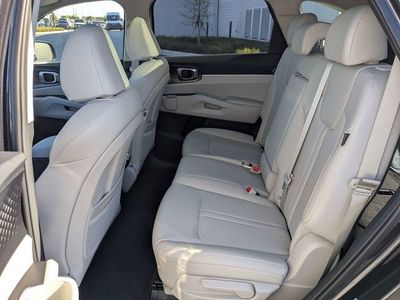 2025 Kia Sorento - Photo 12