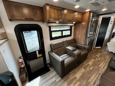 2024 Jayco SENECA XT - Photo 17