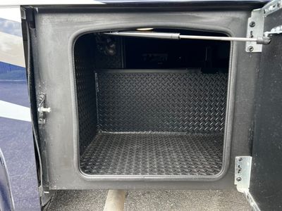 2024 Jayco SENECA XT - Photo 40