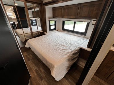 2024 Jayco SENECA XT - Photo 22