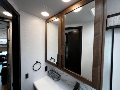 2024 Jayco SENECA XT - Photo 33