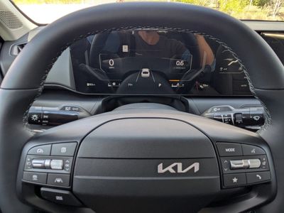 2025 Kia K4 - Photo 33