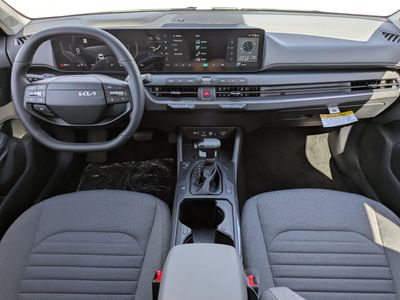 2025 Kia K4 - Photo 17
